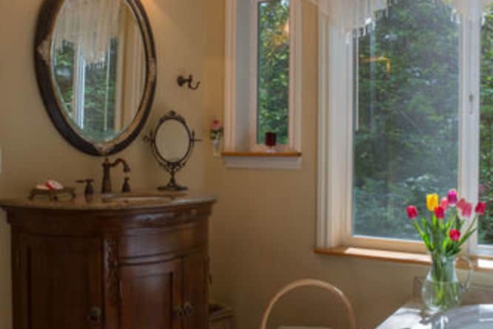 A Hidden Haven & Water Garden Cottages