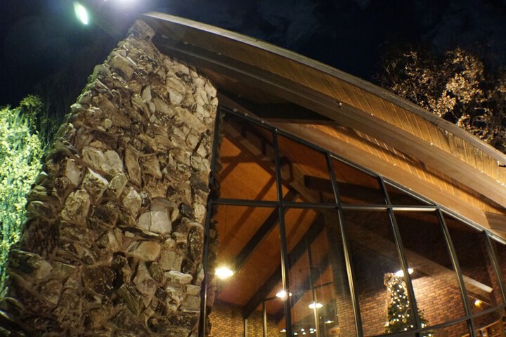 Riverbank Lodge