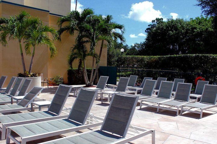 Hilton Boca Raton Suites