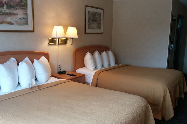 Room 50 of 76