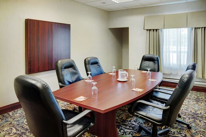 Staybridge Suites Oakville by IHG