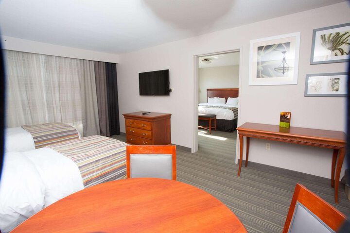 Room 19 of 32