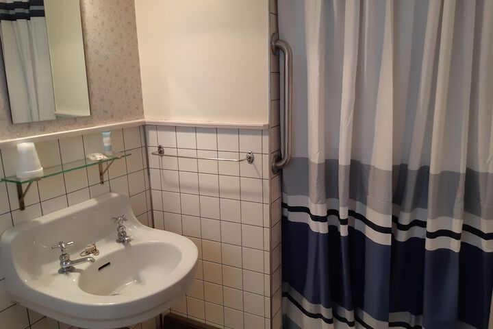 Room 158 of 215