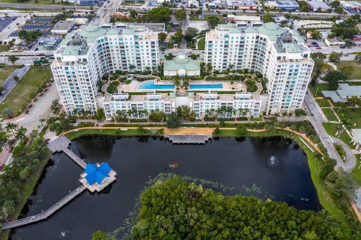 Casa Costa 308s Studio Pools, Jacuzzi, Beach, Shops & Dog Friendly