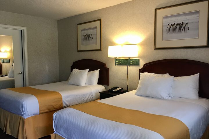 Room 110 of 159