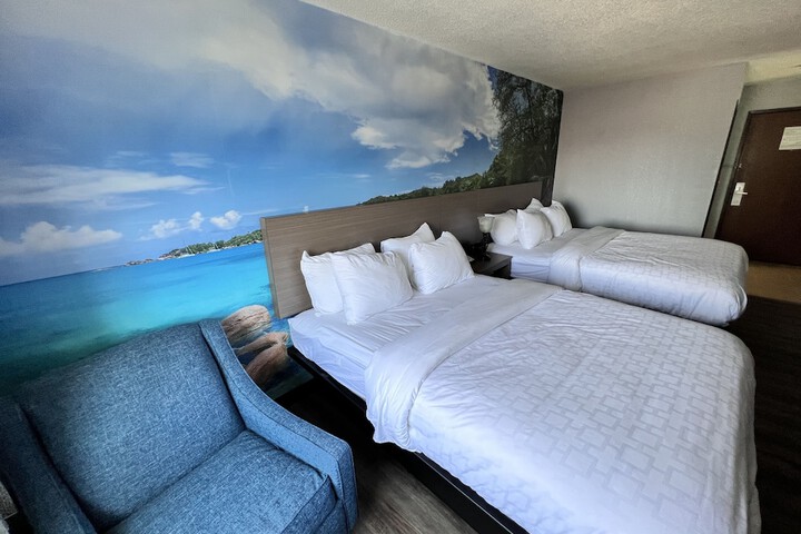 Room 51 of 129