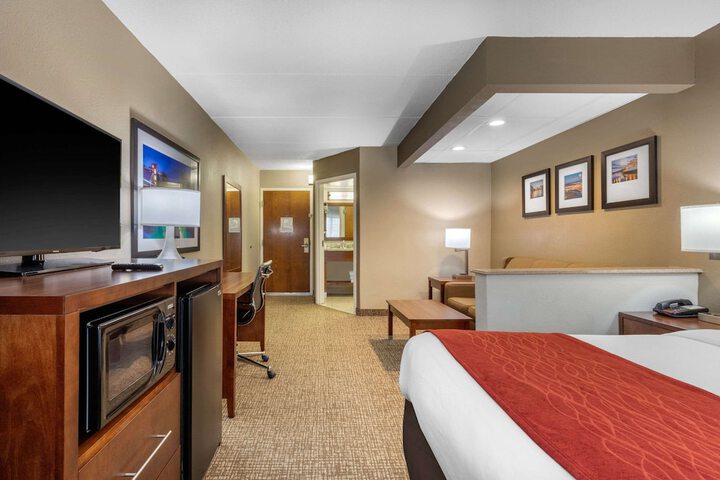 Room 10 of 30