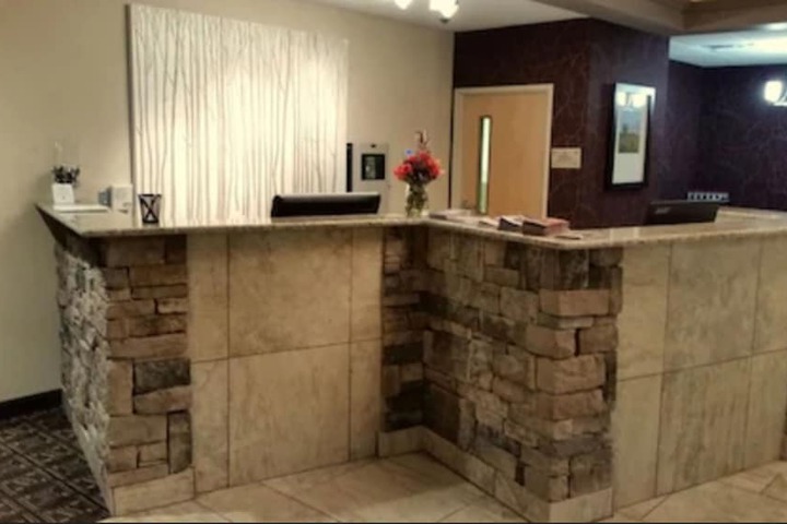 Wingate by Wyndham Elkins