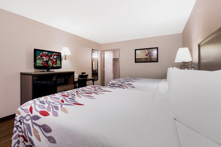 Room 27 of 38