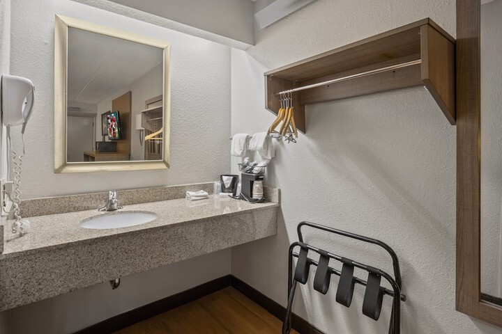 Room 19 of 24