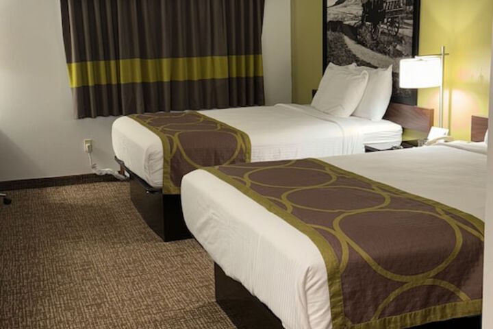Room 28 of 38