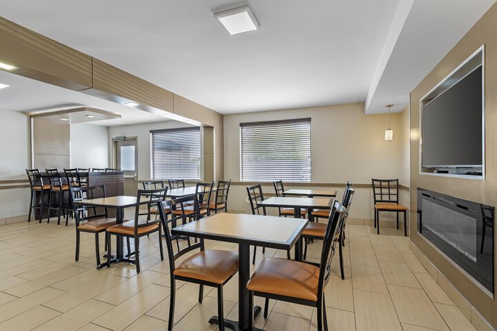 Best Western Center Inn