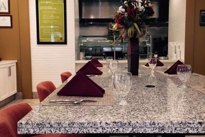 Dining 40 of 54