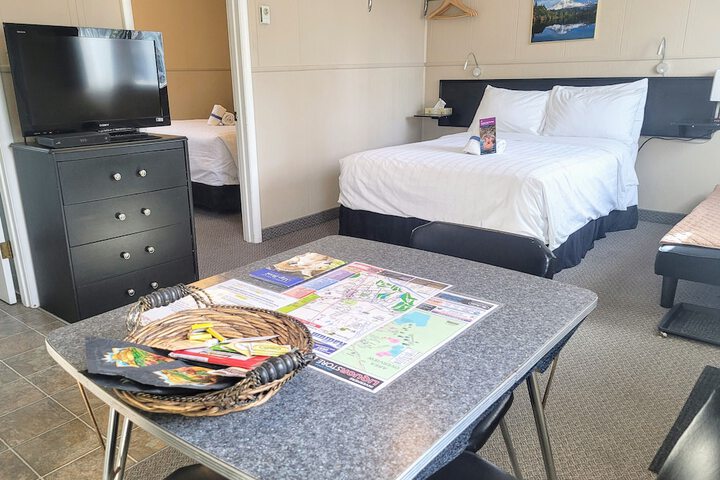 Room 34 of 83