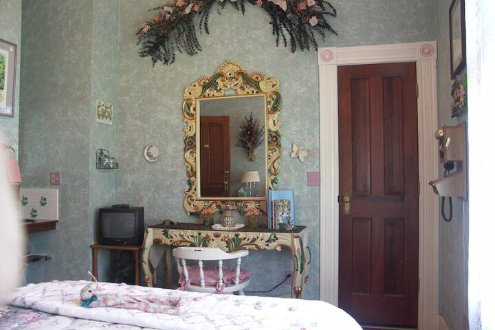 Room 40 of 91