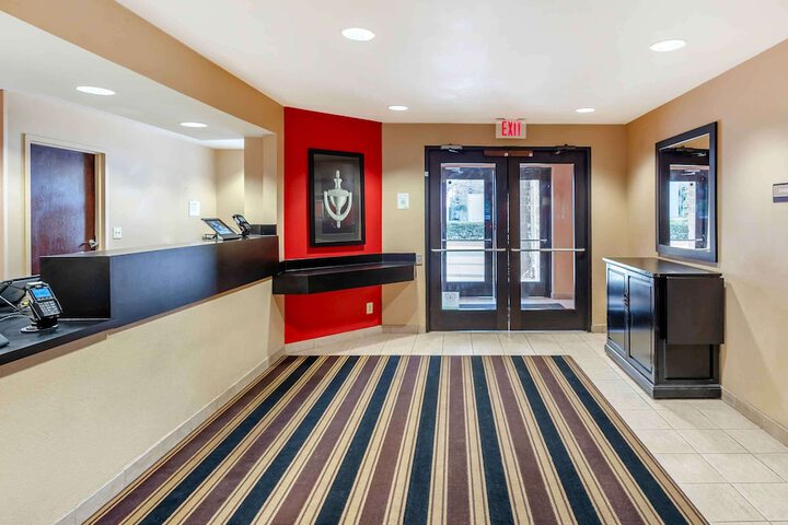 Hotel Interior 7 of 27