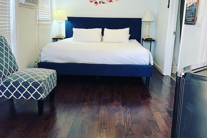 Room 90 of 111