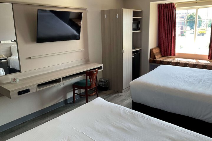 Room 26 of 29