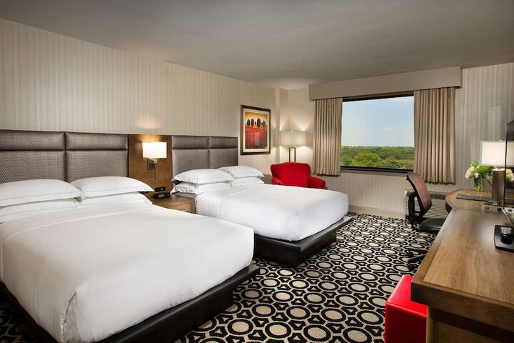 Room 28 of 113