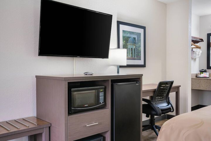Quality Inn Greenville near University