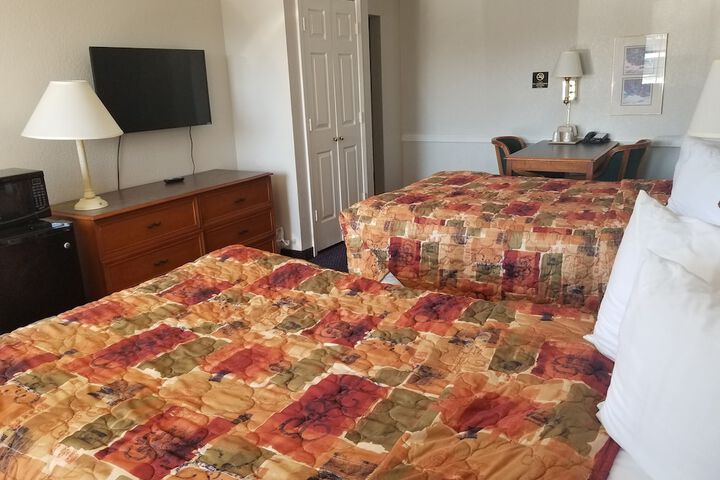 Room 16 of 34