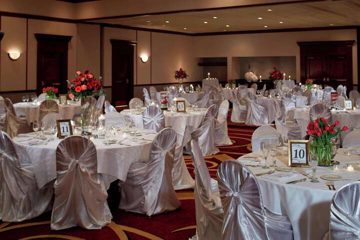 Ballroom/Hall 31 of 36