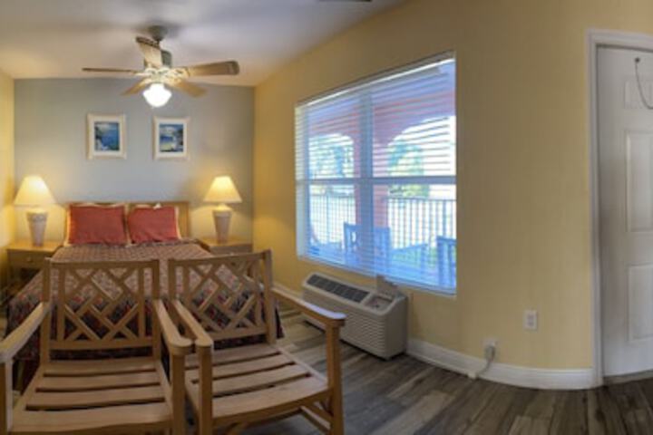 Room 16 of 40