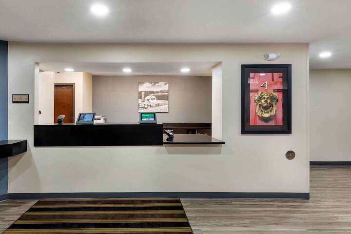 Extended Stay America Select Suites - Milwaukee - Waukesha