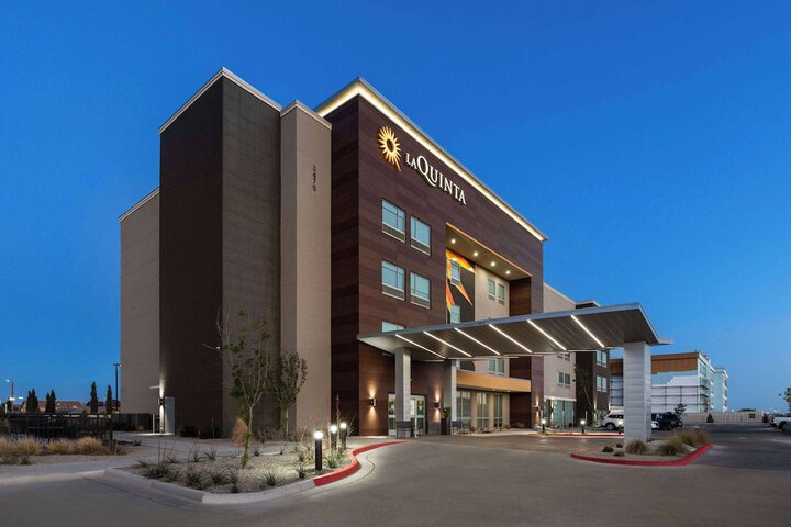 Hotel 4 of 45