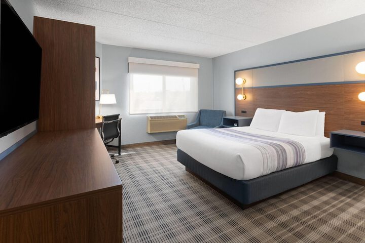 AmericInn by Wyndham Chippewa Falls
