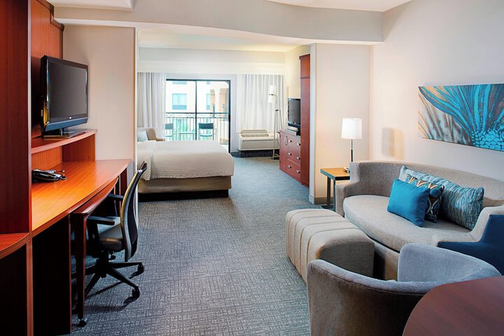 Room 11 of 30