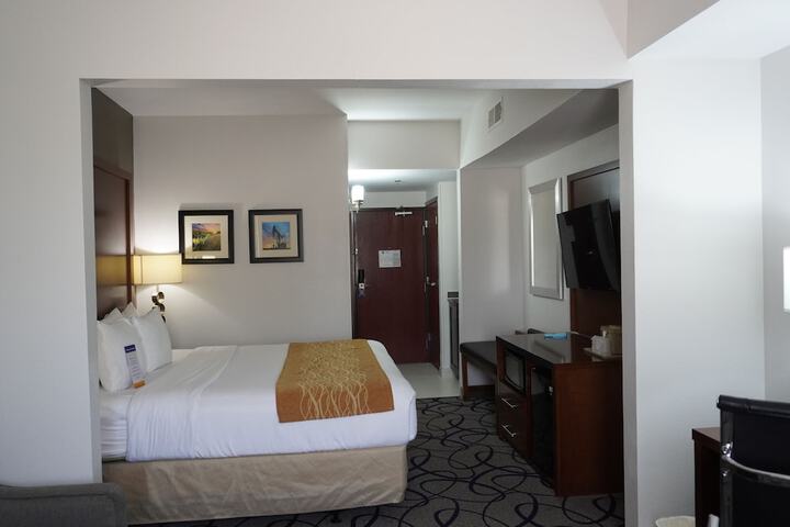 Room 16 of 42