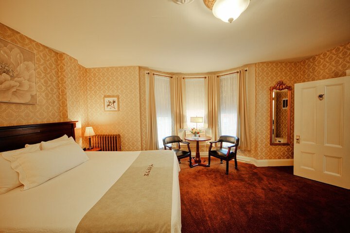 Room 8 of 24