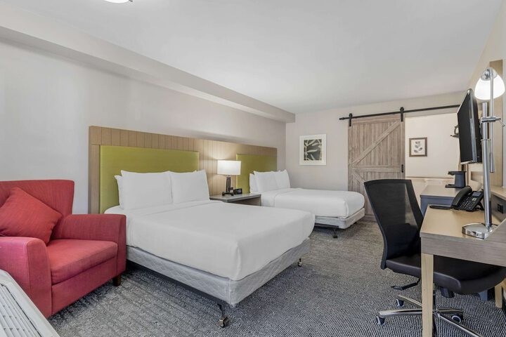 Room 38 of 59