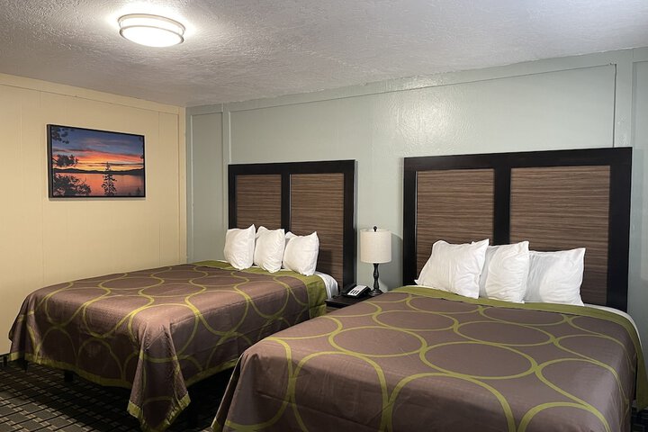 Room 15 of 28