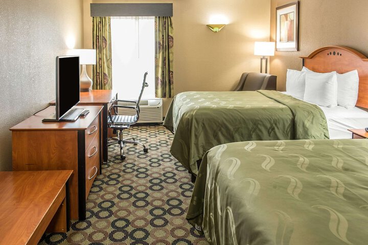 Room 14 of 30