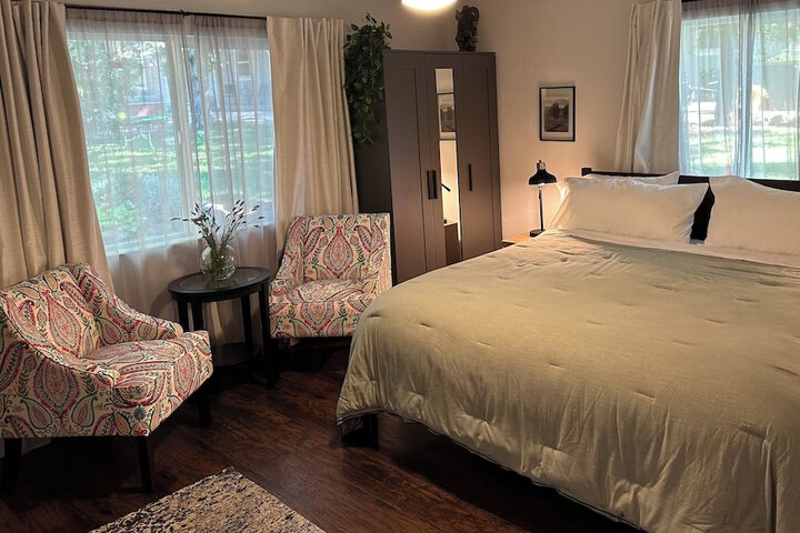 The Pines Inn and Cottages