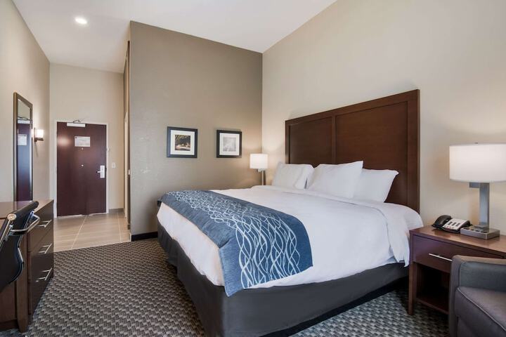 Room 54 of 71