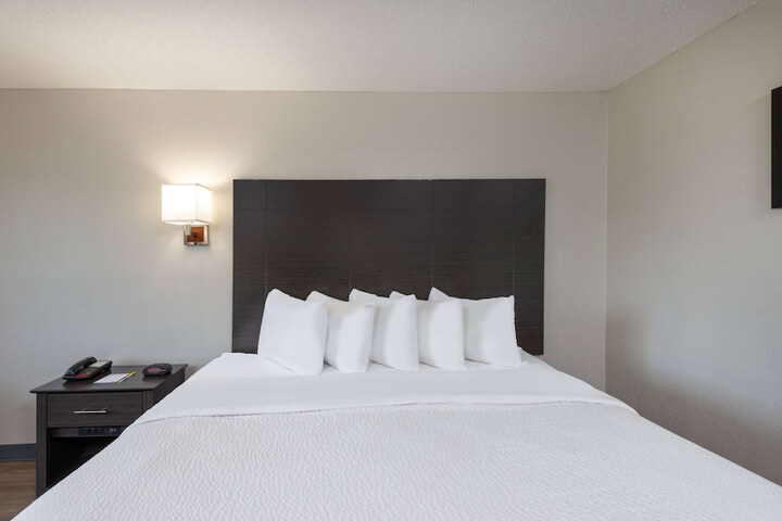 Room 21 of 46
