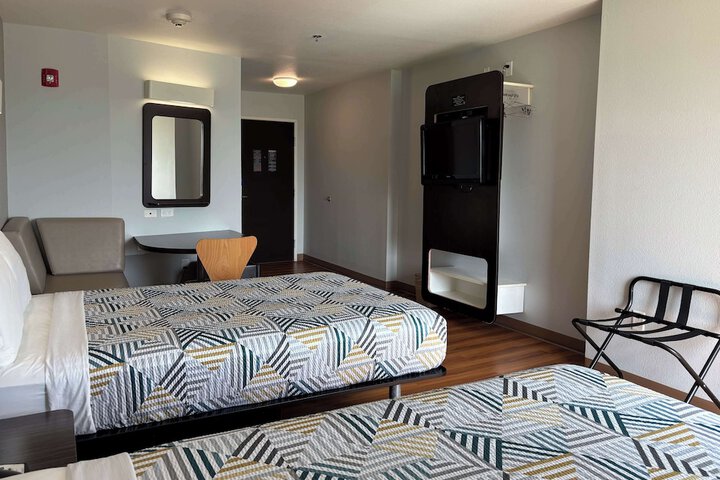 Room 11 of 15