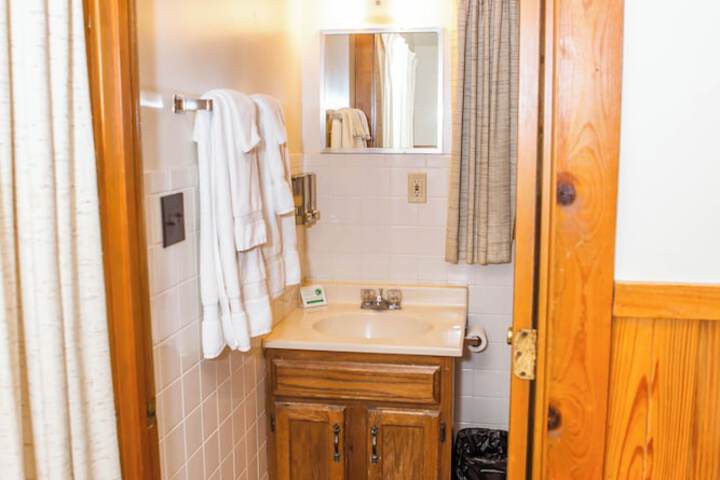 Montauk Lodge