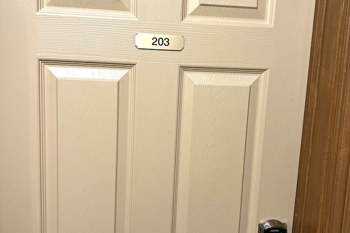 Room 41 of 64