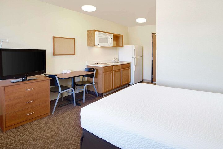 Room 12 of 26