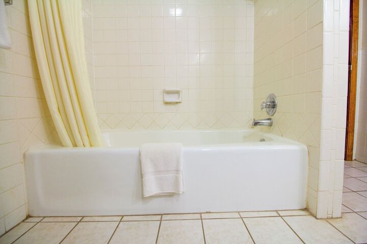 Room 70 of 92