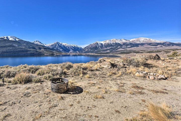 Luxe Twin Lakes House w / Mountain & Lake Views!