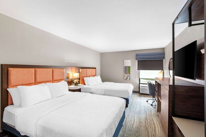 Room 21 of 40