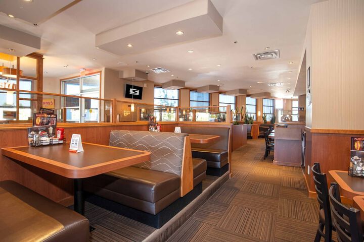 Sandman Hotel Oakville