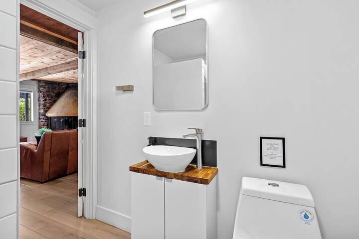 Basecamp Lodge