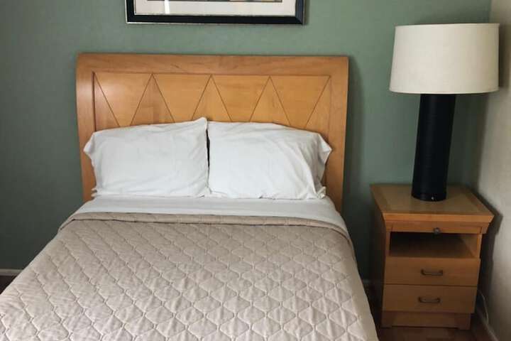 Room 22 of 37
