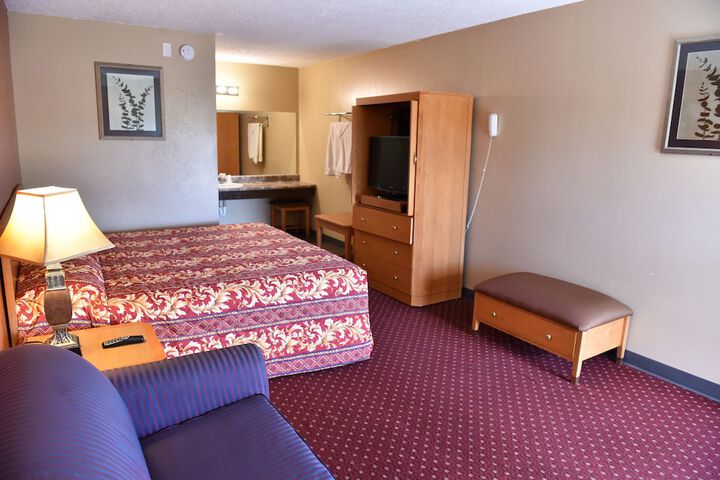 Room 35 of 46